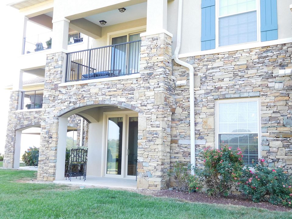 1st image of 565 Rarity Bay Pkwy APT 105A