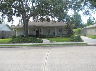 810 Turquoise St, New Orleans, LA 70124