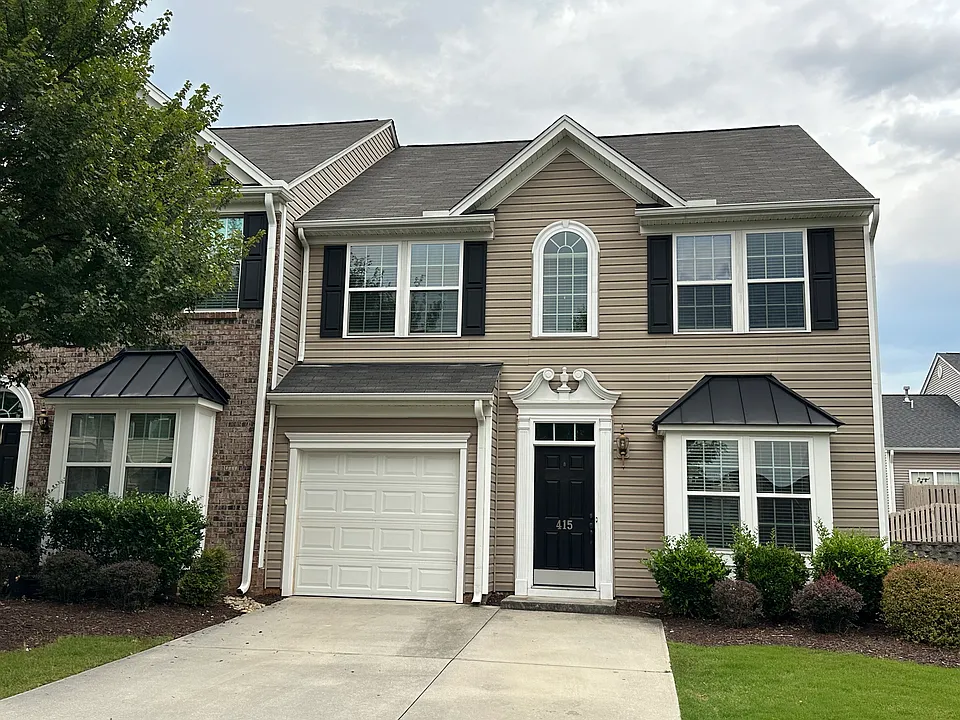 415 Cedar Pines Dr