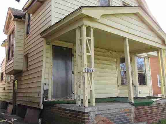 6052 Beechwood
