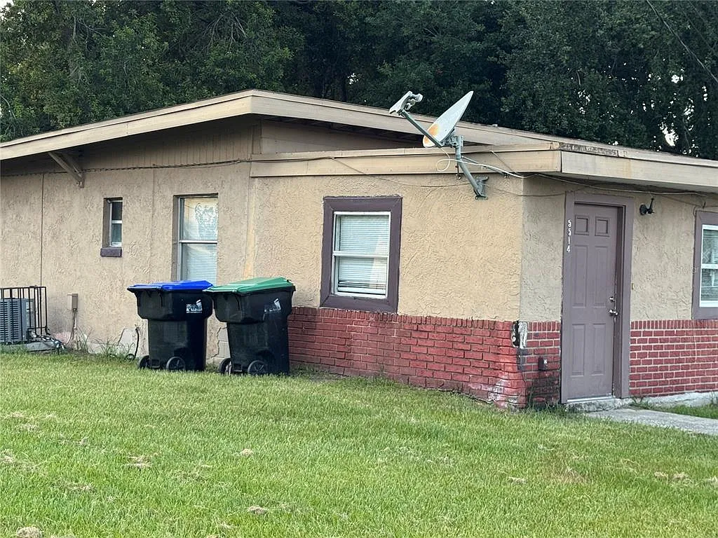 2 bed, 1.0 bath, 798 sqft, $1,200 — Photo 4