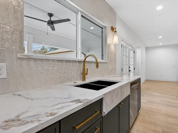 10519 Brinwood Dr, Houston, TX 77043