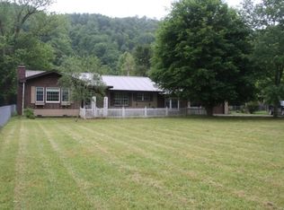 5404 Elk River Rd N, Elkview, WV 25071
