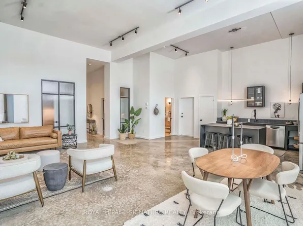 36 Geary Ave #2, Toronto, ON M6H 2B4