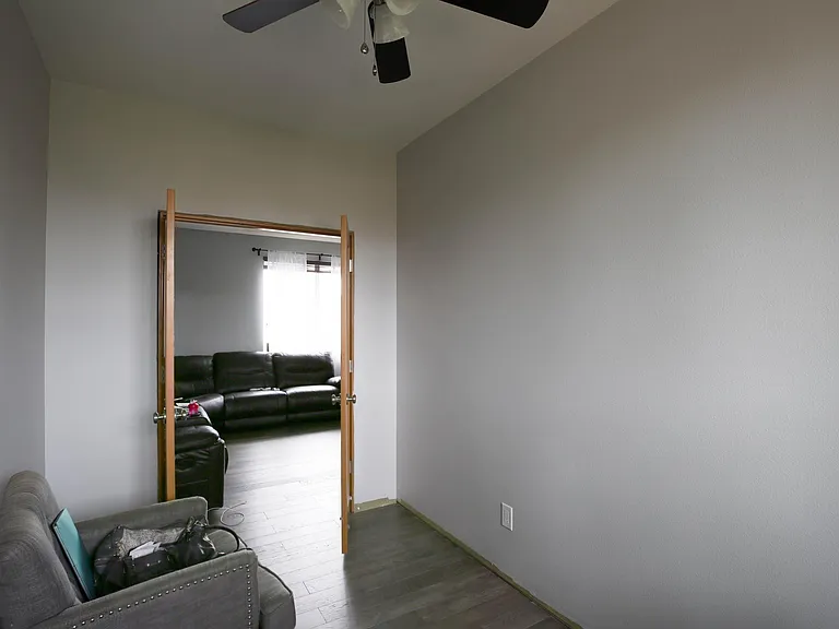 1555 SW Gilson Ct — Photo 36