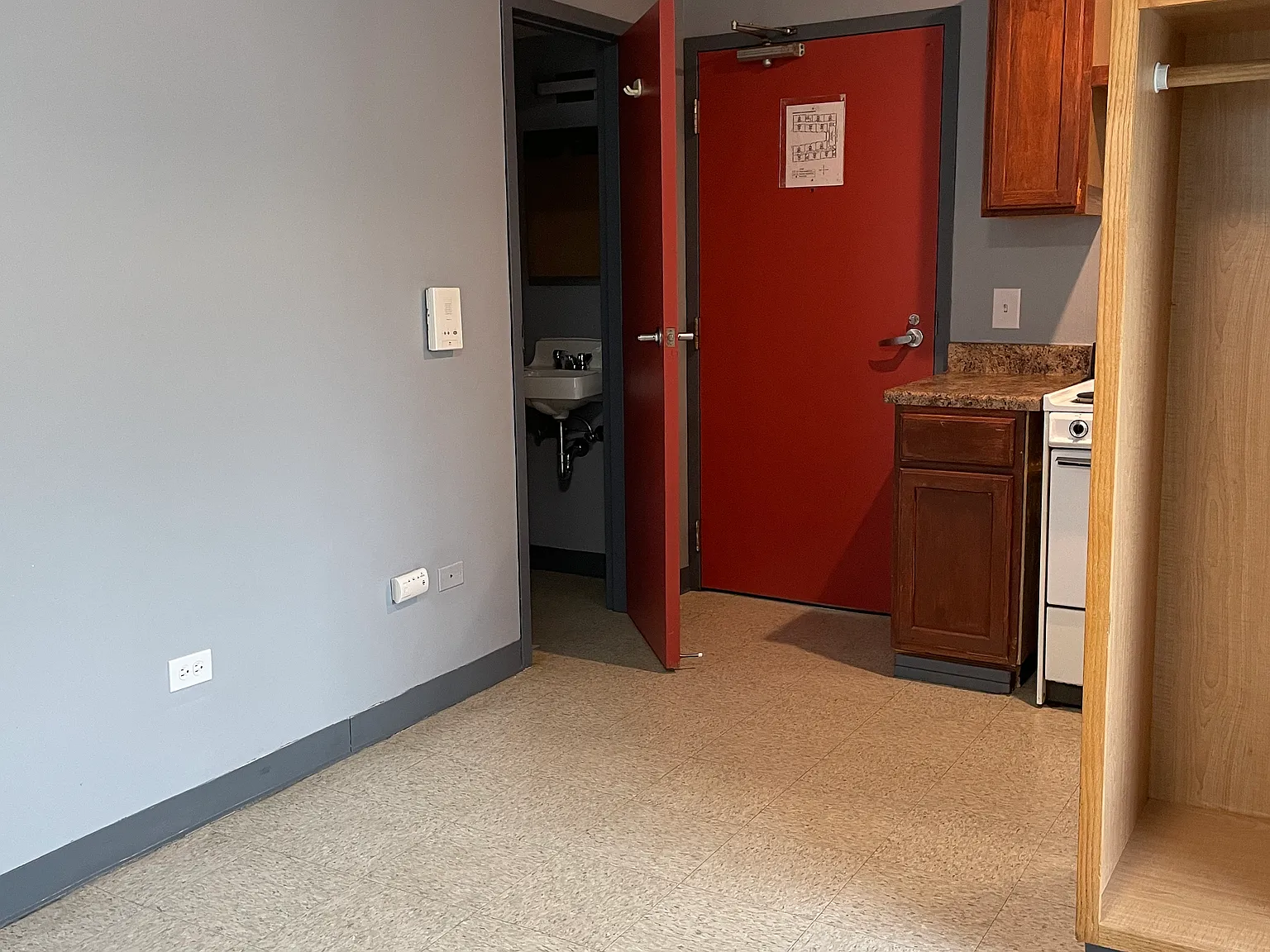 South Loop Apartments — Photo 2