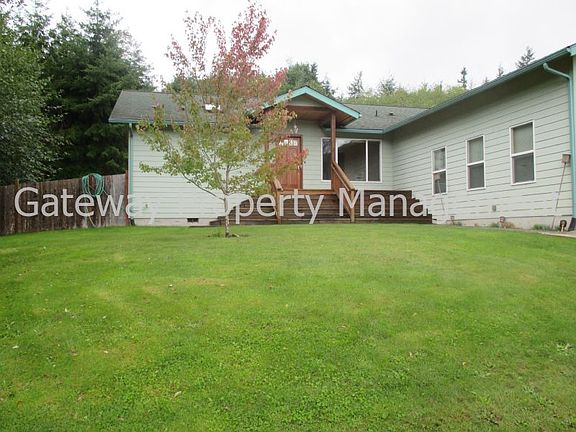 3rd image of 510 E Gills Cove Dr