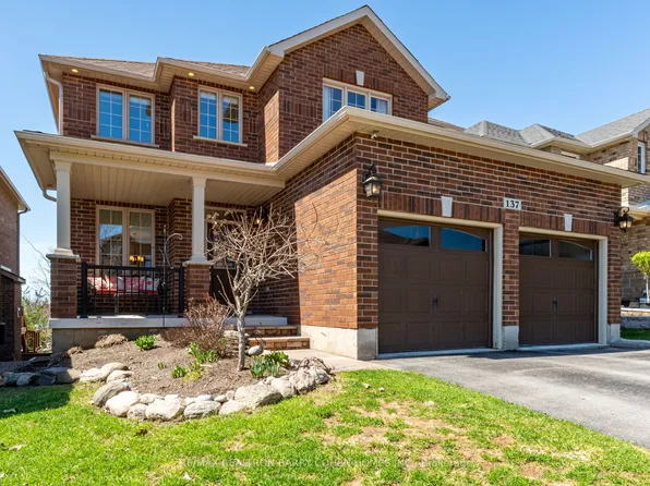 137 Jewel House Ln, Barrie, ON L4N 6E1