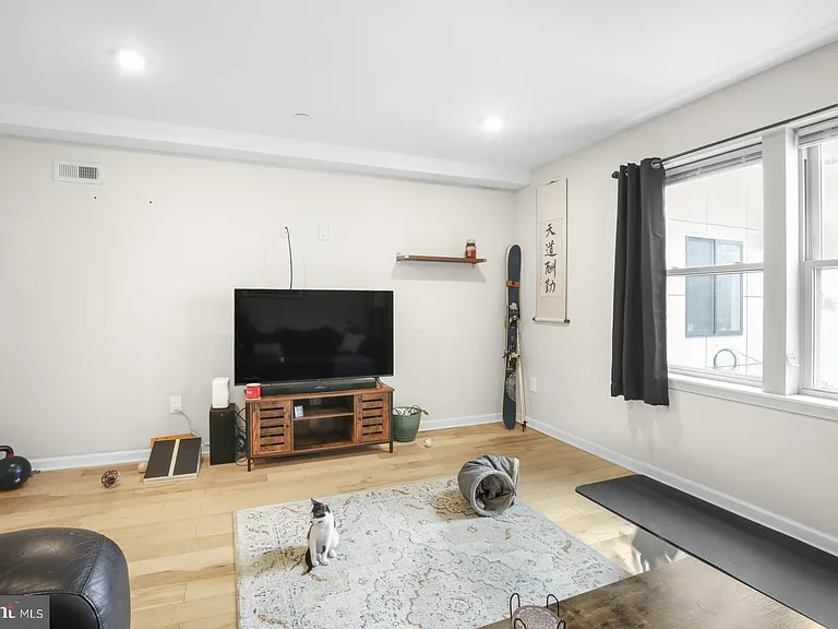 1431 Poplar St #D — Photo 7