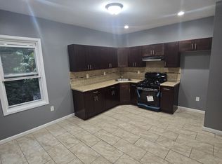 12 Howell Pl #2B, Newark, NJ 07106