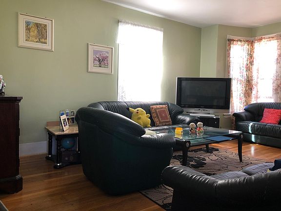2nd image of 40 Station St APT 1