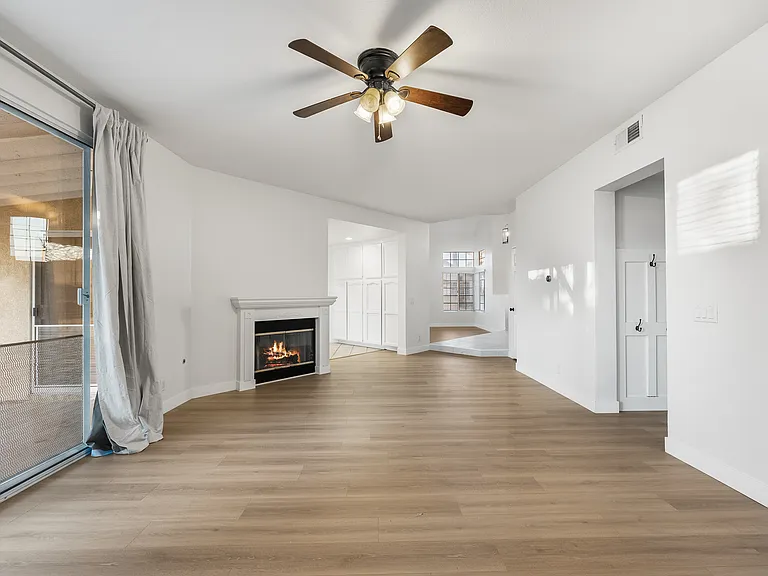 44351 Shad St — Photo 15