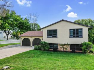 1266 Ken Ct, Green Bay, WI 54313