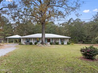 2113 Vaughandale Rd, Gautier, MS 39553