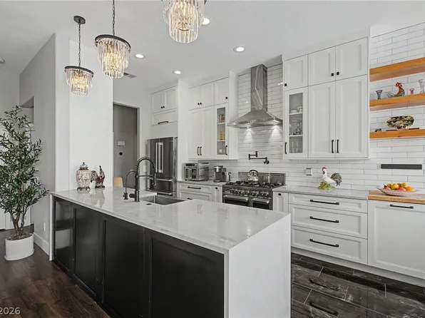 8624 Desert Bird Dr, Las Vegas, NV 89145