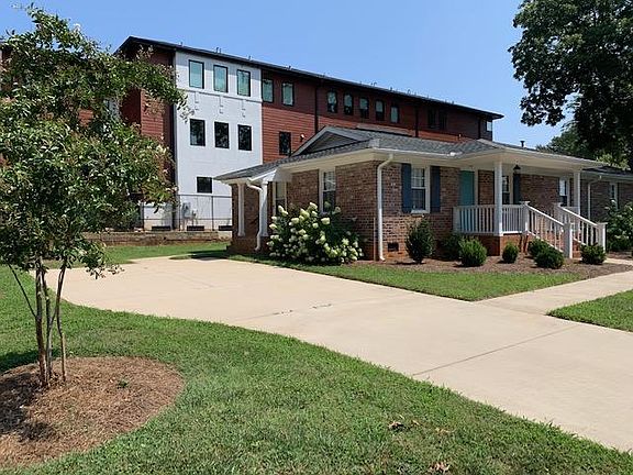 paved driveway off of Arlington Avenue