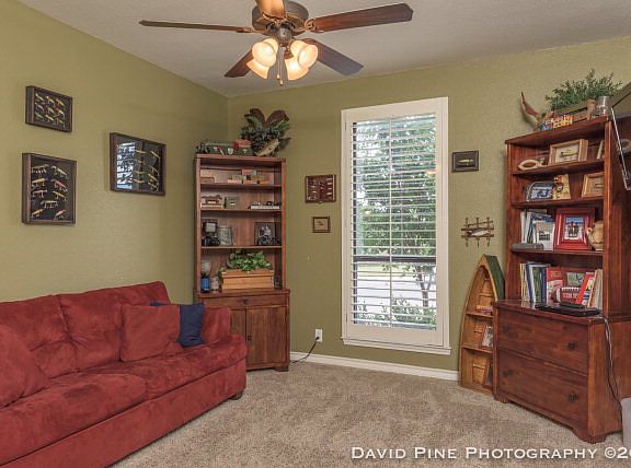 2nd image of 1913 Jadewood Dr
