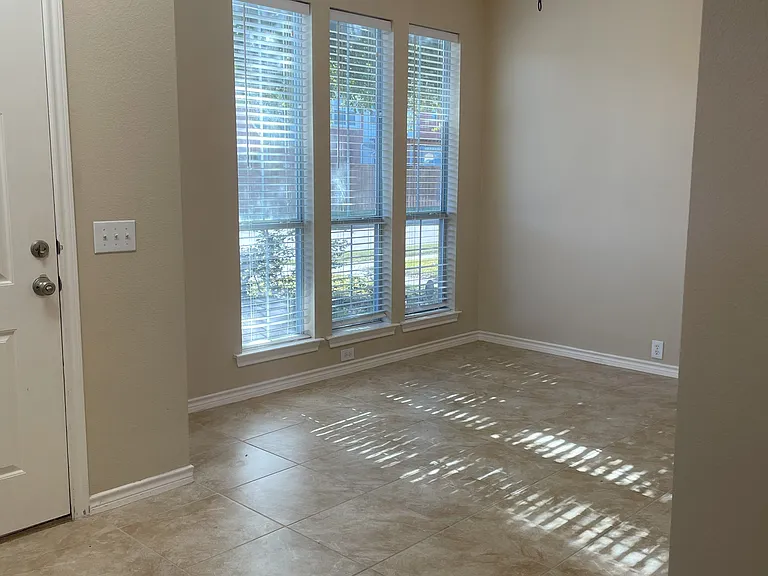 Dining/Study Room