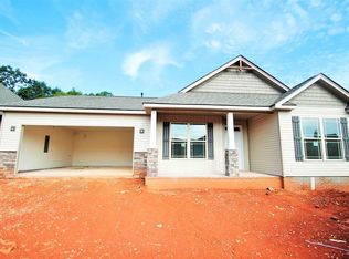328 S Stonegate Dr, Seneca, SC 29678
