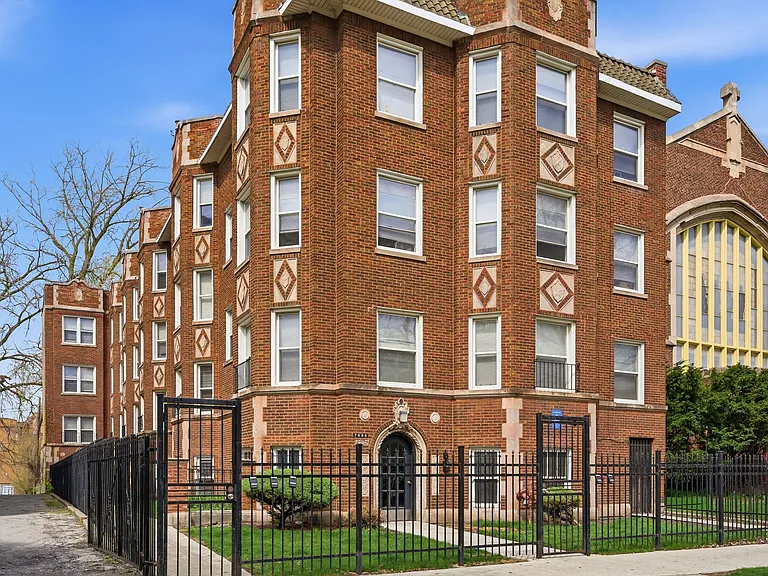 7610 S Saginaw Ave #2A — Photo 16