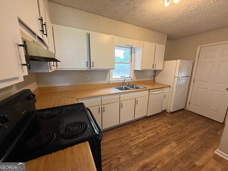 602 Hillcrest Dr — Photo 13
