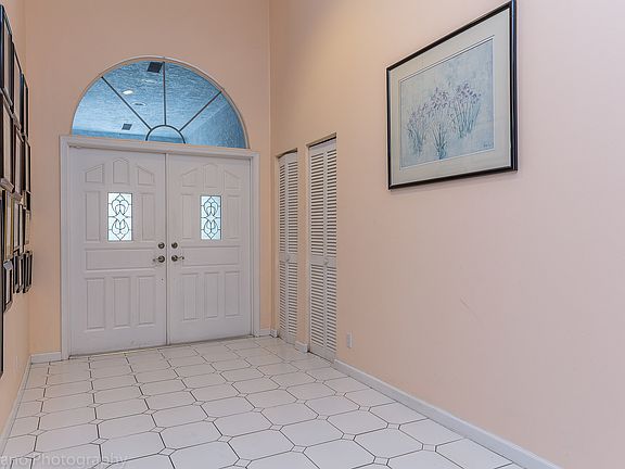 3rd image of 8310 Shadow Wood Blvd
