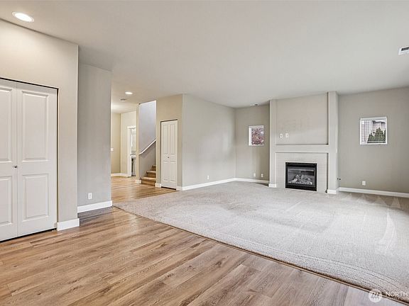 5th image of 6322 Victoria Avenue SE