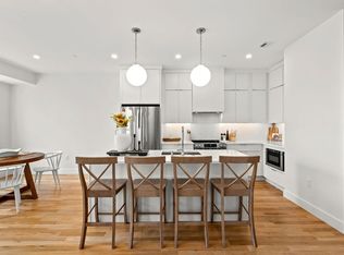 298 Maverick St Floor 3, Boston, MA 02128
