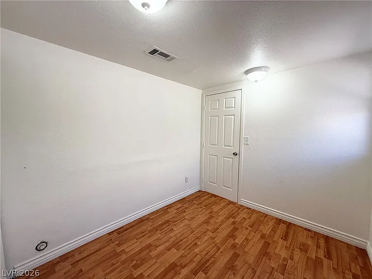 616 Greenway Rd — Photo 11
