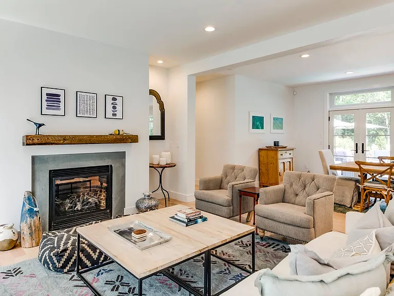 3 Oak Hill Ln — Photo 4