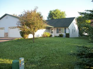 1405 Meadows Dr, Hammond, WI 54015