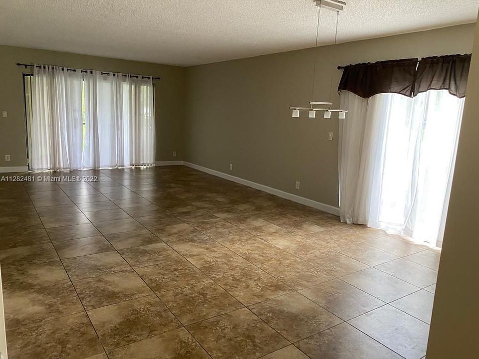 1st image of 193 Lakeview Dr APT 106