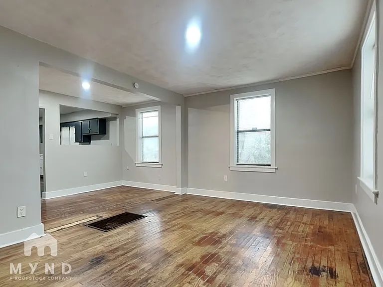 2325 Riley Ave — Photo 6