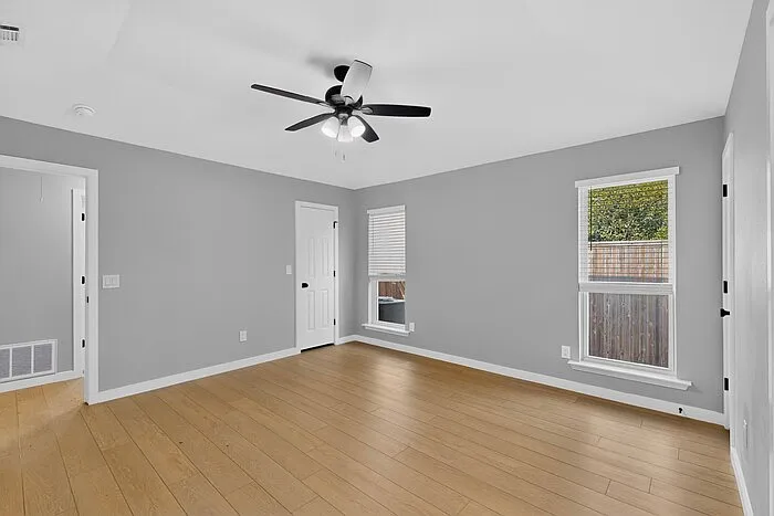 2200 Winona Dr — Photo 21