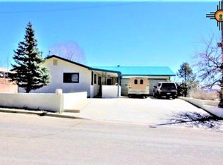 1411 Hogan St, Raton, NM 87740