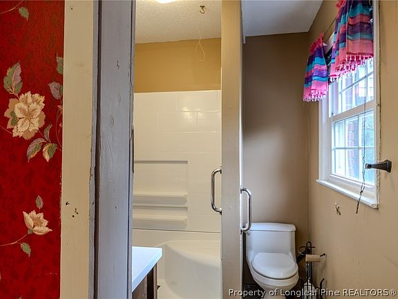 5th image of 940 Union Chapel Rd