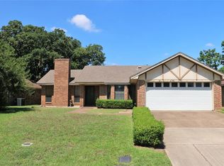 1235 Brookfield Ln, Mansfield, TX 76063