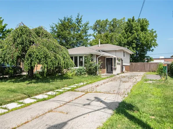 100 Mountain Ave N, Hamilton, ON L8G 3P7