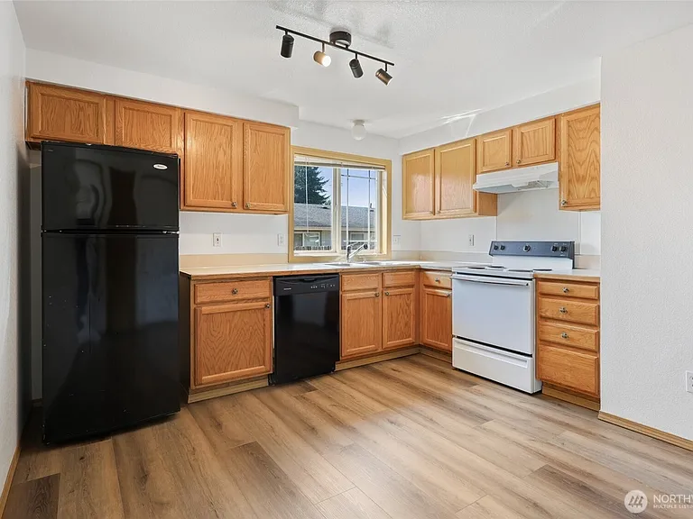 1320-1322 W Martin St #1322 — Photo 3