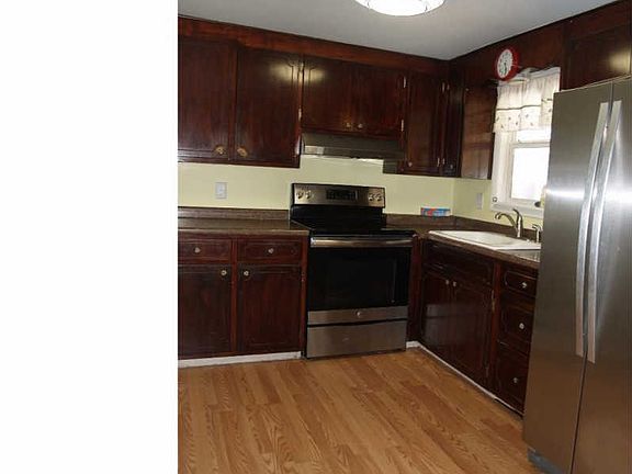 4th image of 3117 Church St