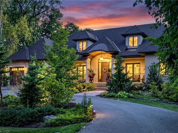 368 4th Line, Oakville, ON L6L 5A4