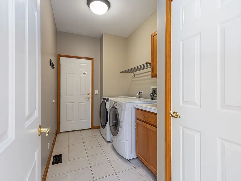 1018 Stockton Ct — Photo 24