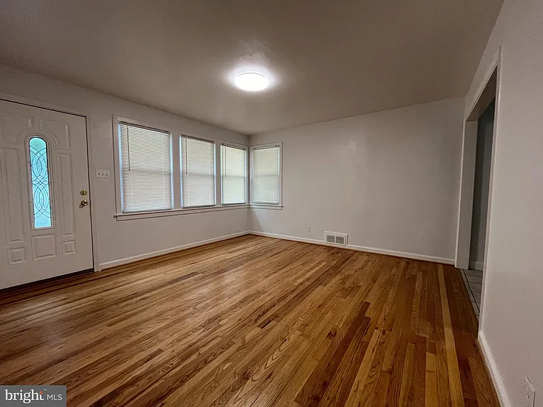 1118 Allison Dr — Photo 5