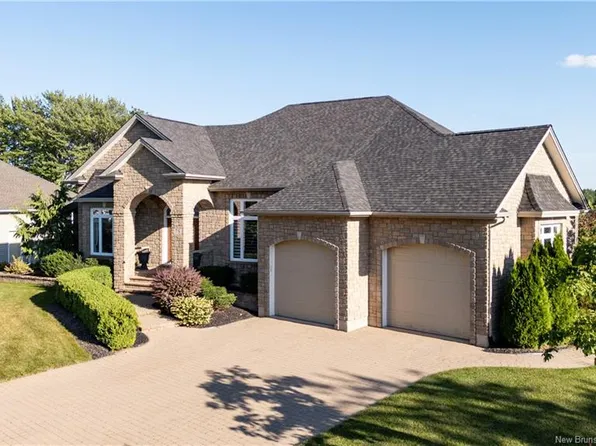 78 Congressional Cres, Moncton, NB E1H 3L3