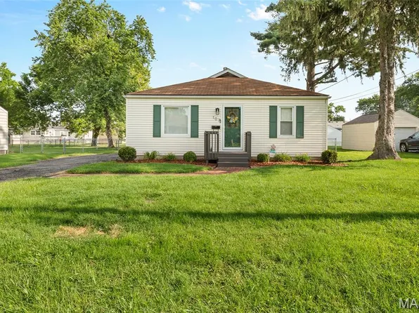 107 March Dr, Collinsville, IL 62234
