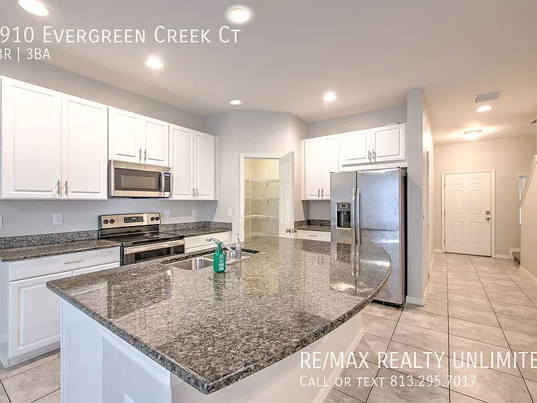 7910 Evergreen Creek Ct — Photo 11