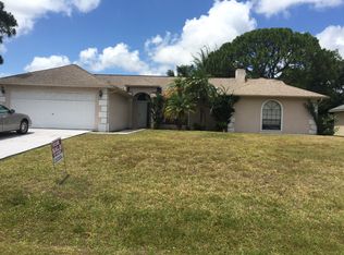557 Awin Cir SE, Palm Bay, FL 32909