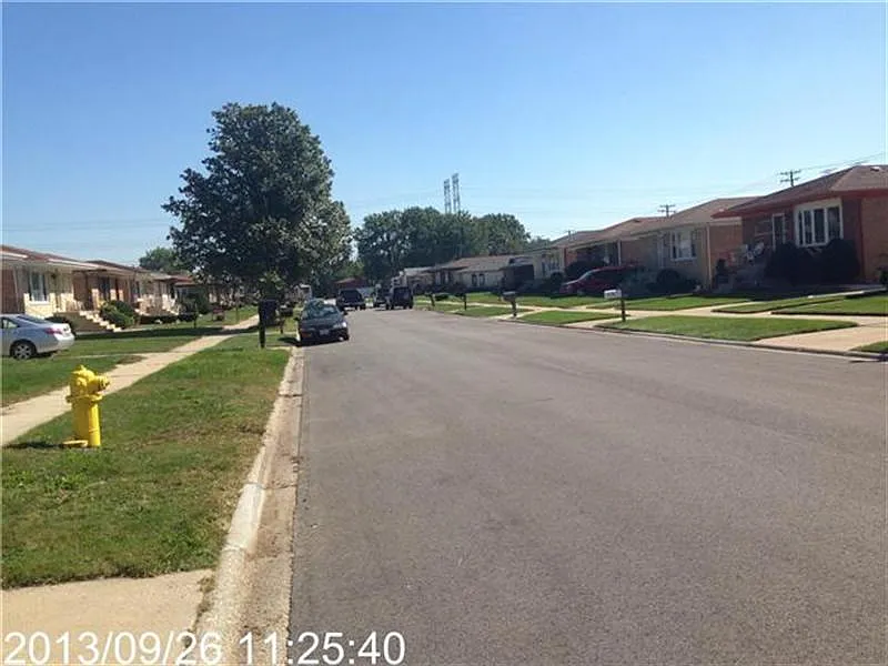 1126 Lucas St photo 1
