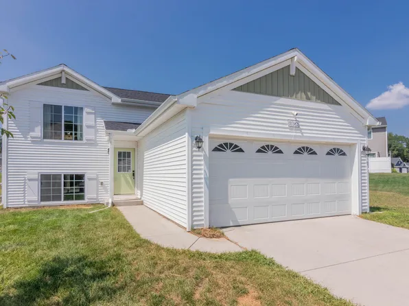 10382 Pennridge Dr, Portage, MI 49024