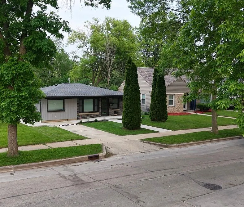 2 bed, 1.0 bath, $1,850 — Photo 3